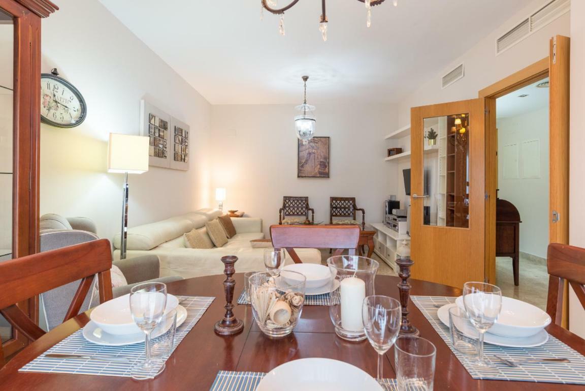 Keywise Perfect Location Next To Maria Zambrano Station, Central , Beach ,Pool And Free Parking Málaga Exterior foto